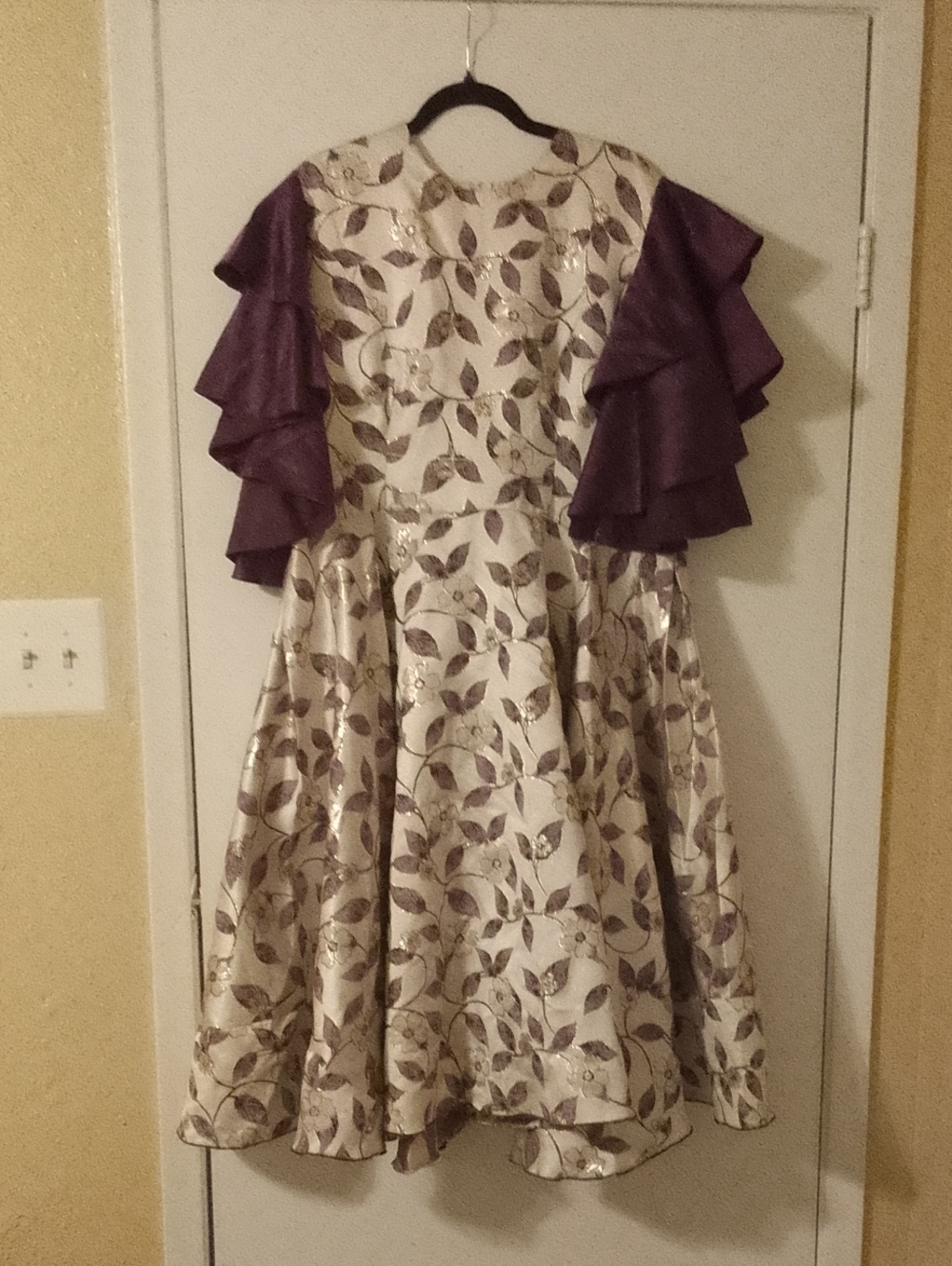 Purple Ruffle Sleeve Floral Jacquard Midi Dress